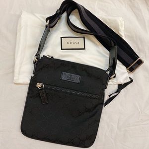 * GUCCI * Crossbody Bag